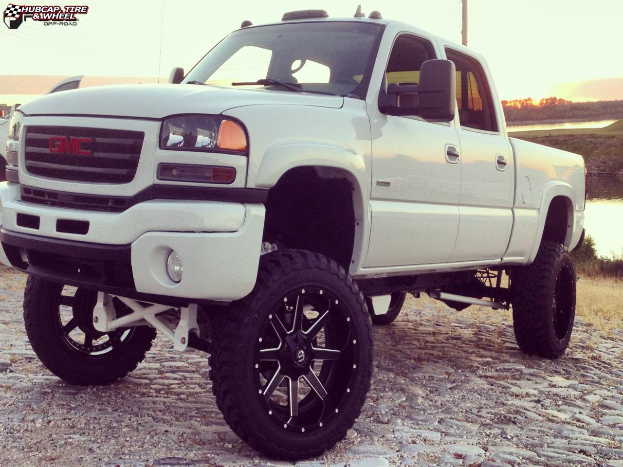 vehicle gallery/gmc sierra fuel maverick d262 22X12  Black & Milled wheels and rims