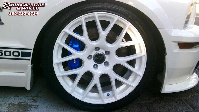 vehicle gallery/ford shelby gt500 niche circuit m108  Black & Machined wheels and rims