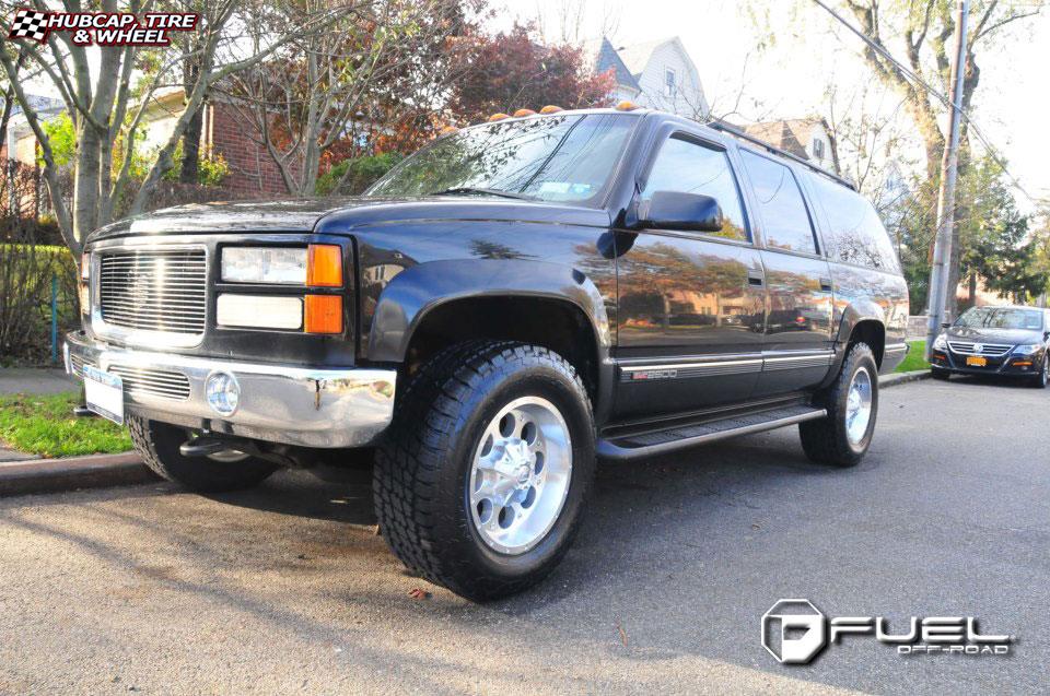 vehicle gallery/gmc yukon xl fuel revolver d526 0X0  Silver wheels and rims