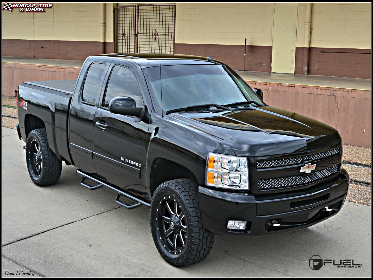 vehicle gallery/chevrolet silverado fuel maverick d261 20X9  Black & Machined wheels and rims