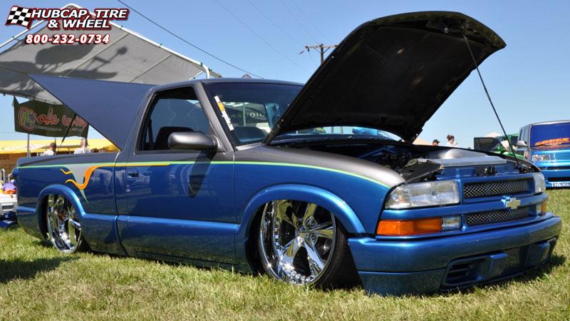vehicle gallery/1998 chevrolet s 10 foose nitrous se f300  Chrome wheels and rims
