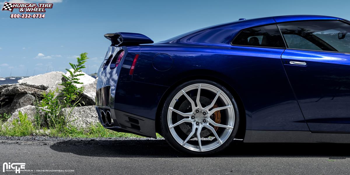 vehicle gallery/nissan gt r niche ascari 22x105  Brushed face w/ Polished Windows wheels and rims
