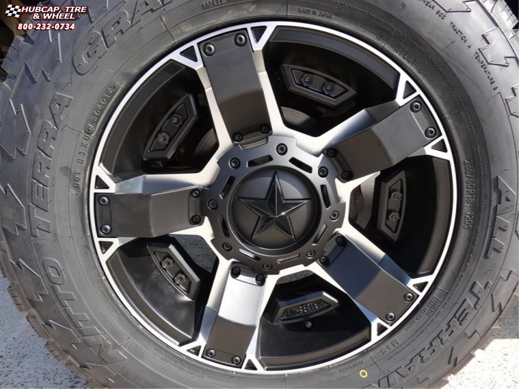 vehicle gallery/toyota hilux xd series xd811 rockstar 2  Black Machined Black Inserts wheels and rims