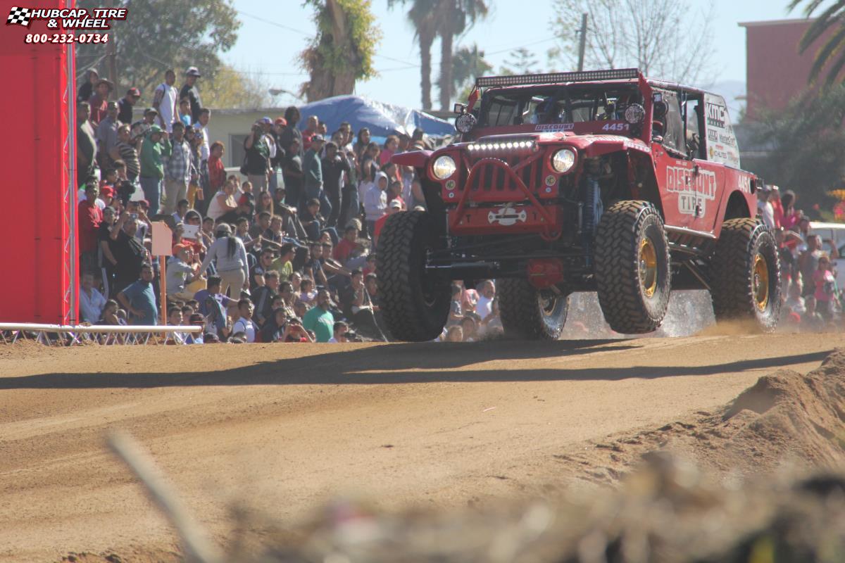 vehicle gallery/jeep wrangler xd series xd128 machete x  Gold wheels and rims