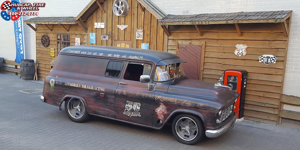 vehicle gallery/chevrolet suburban us mags bonneville u435 18X8  Textured Grey, Polished Lip wheels and rims