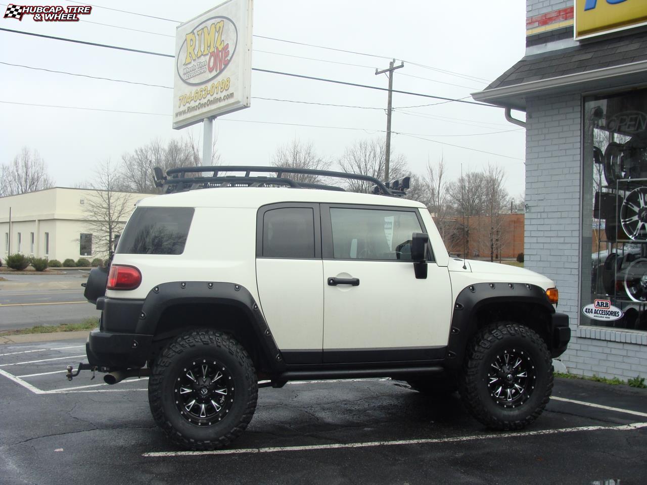 vehicle gallery/toyota fj cruiser fuel throttle d513 17X9  Matte Black & Milled wheels and rims