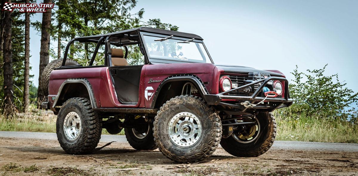 vehicle gallery/ford bronco fuel anza beadlock d116 17X9  Raw Machined wheels and rims