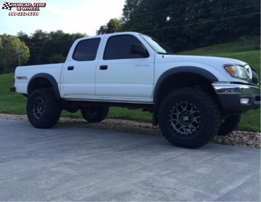 vehicle gallery/2004 toyota tacoma xd series xd127 bully x  Matte Gray and Black Ring wheels and rims