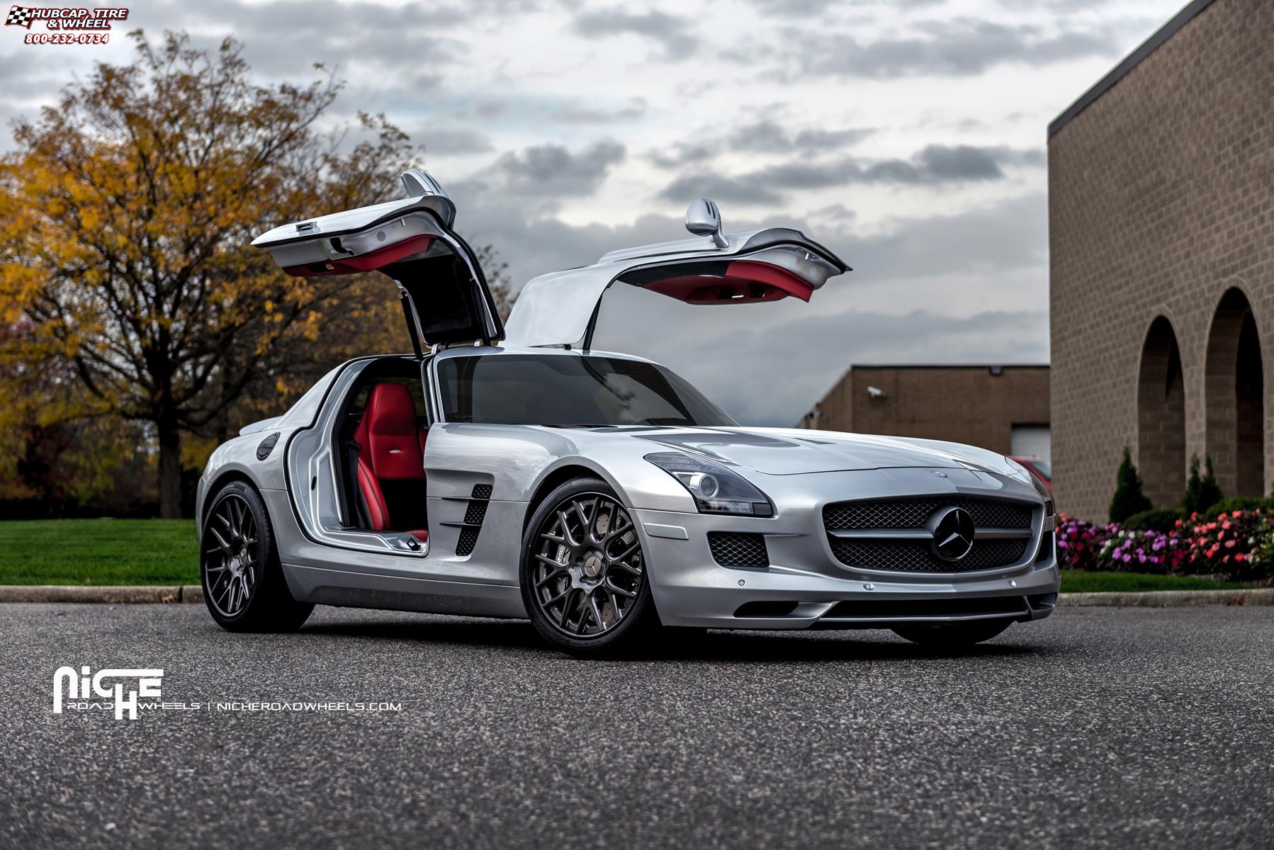 vehicle gallery/mercedes benz sls niche circuit 19x95  Triple dark tint, gloss clear, gloss black lip wheels and rims