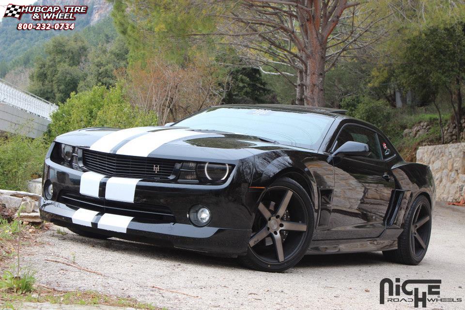 vehicle gallery/chevrolet camaro niche milan m134 20x85  Black & Machined with Dark Tint wheels and rims