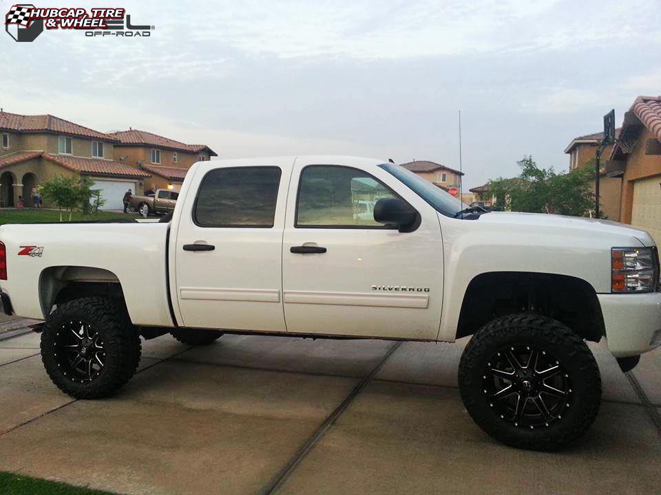 vehicle gallery/chevrolet silverado fuel maverick d538 0X0  Black & Milled wheels and rims