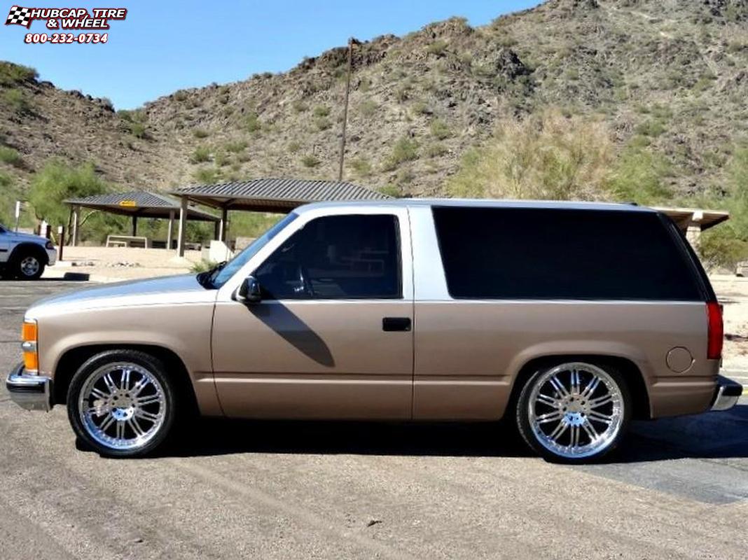 vehicle gallery/1996 chevrolet tahoe xd series km677 d2 22x  Chrome wheels and rims