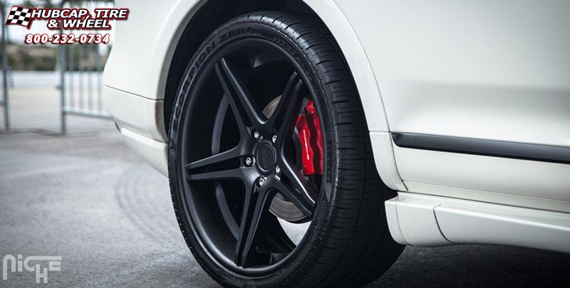 vehicle gallery/porsche cayenne niche sportiva 22x105  Brushed | Hi Luster Polished Lip wheels and rims