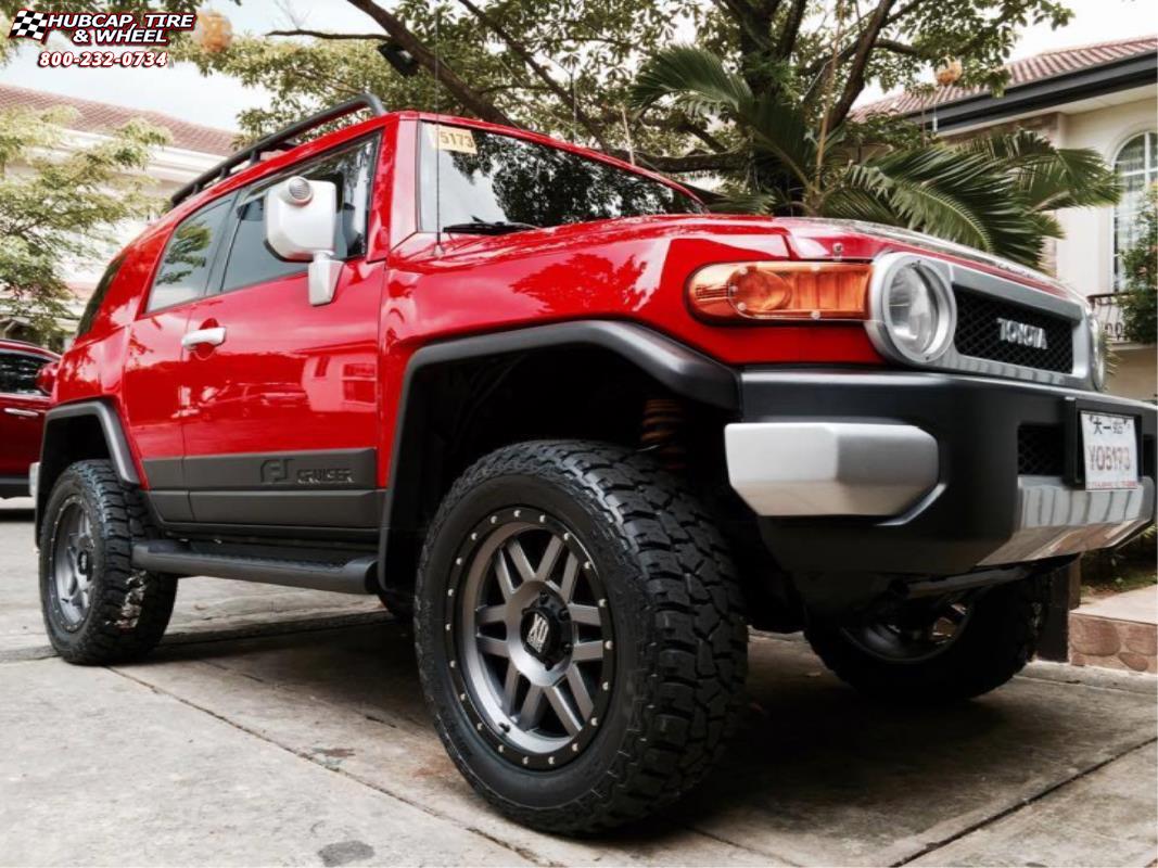 vehicle gallery/toyota fj cruiser xd series xd128 machete x  Matte Gray Black Ring wheels and rims