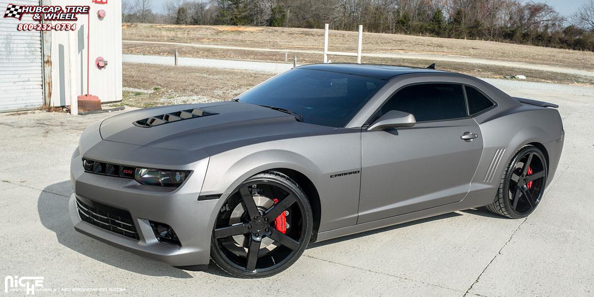 vehicle gallery/chevrolet camaro niche milan m134 22x9  Black & Machined with Dark Tint wheels and rims