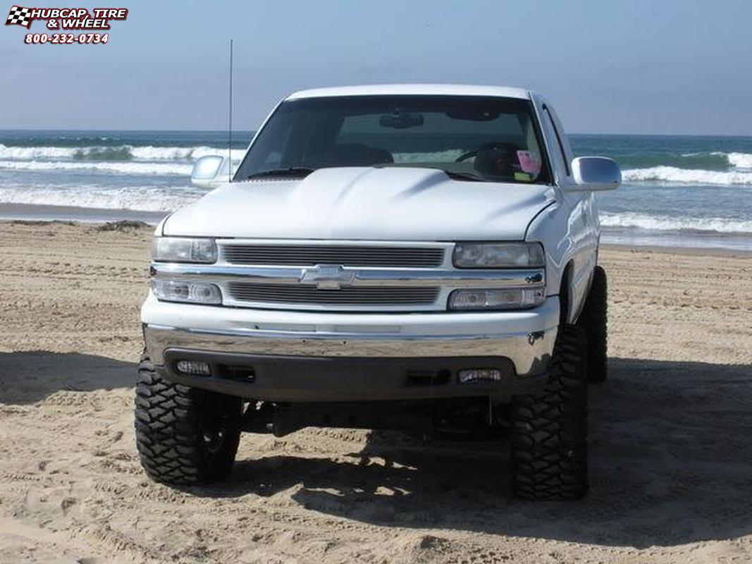 vehicle gallery/1999 chevrolet silverado 1500 xd series xd779 badlands 18x9  Chrome wheels and rims