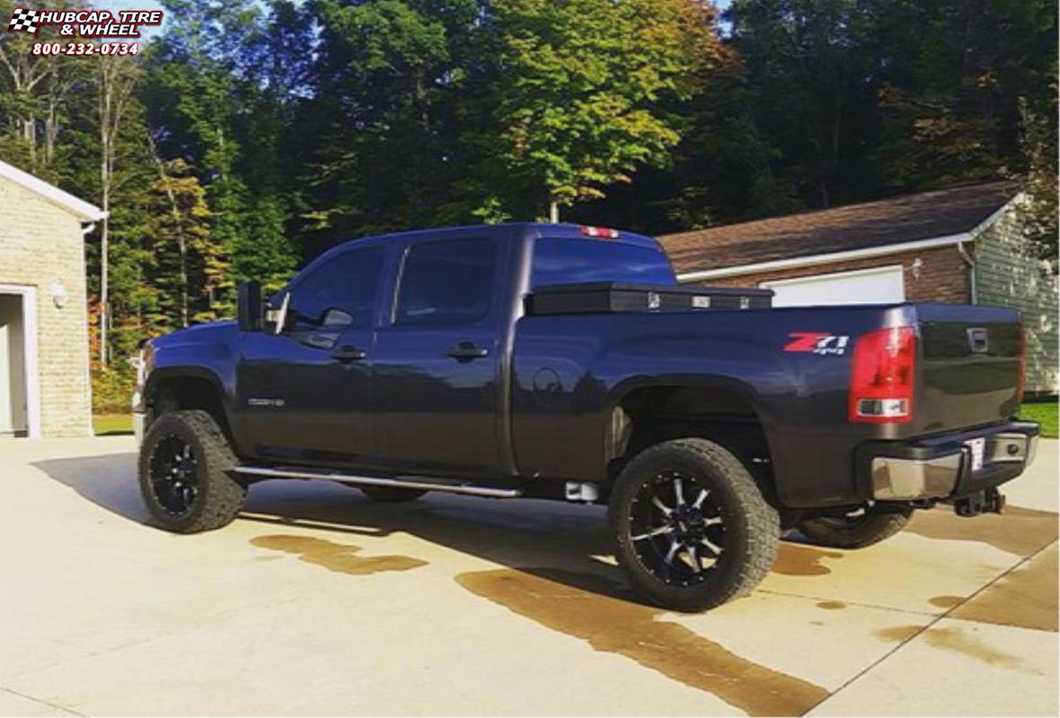 vehicle gallery/chevrolet silverado 1500 moto metal mo970  Gloss Black Machined Face wheels and rims