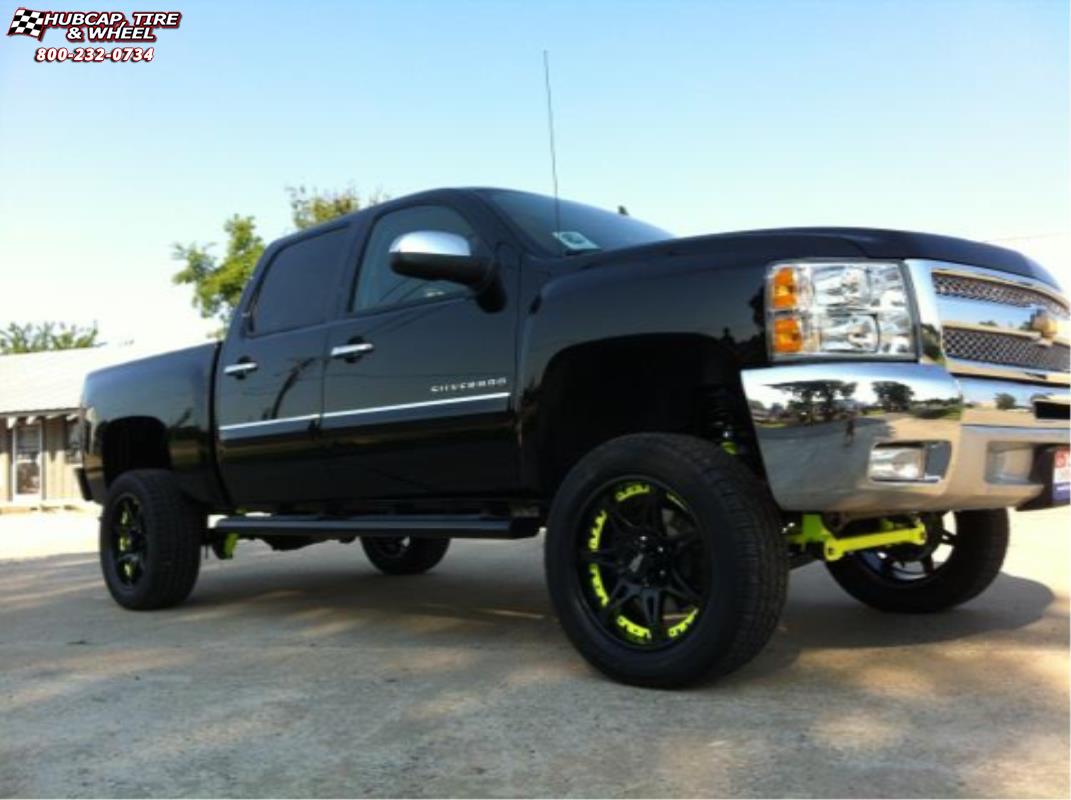 vehicle gallery/chevrolet silverado 1500 moto metal mo961  Satin Black Green Insert wheels and rims