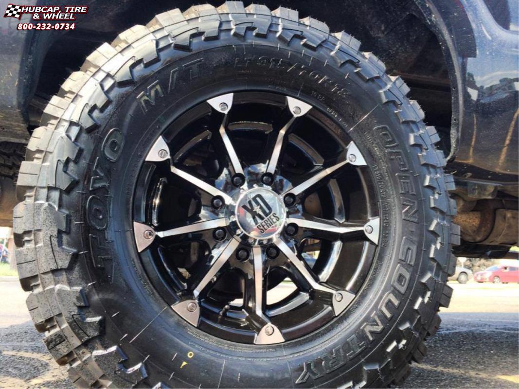 vehicle gallery/ford f 250 xd series xd779 badlands x  Gloss Black Machined wheels and rims