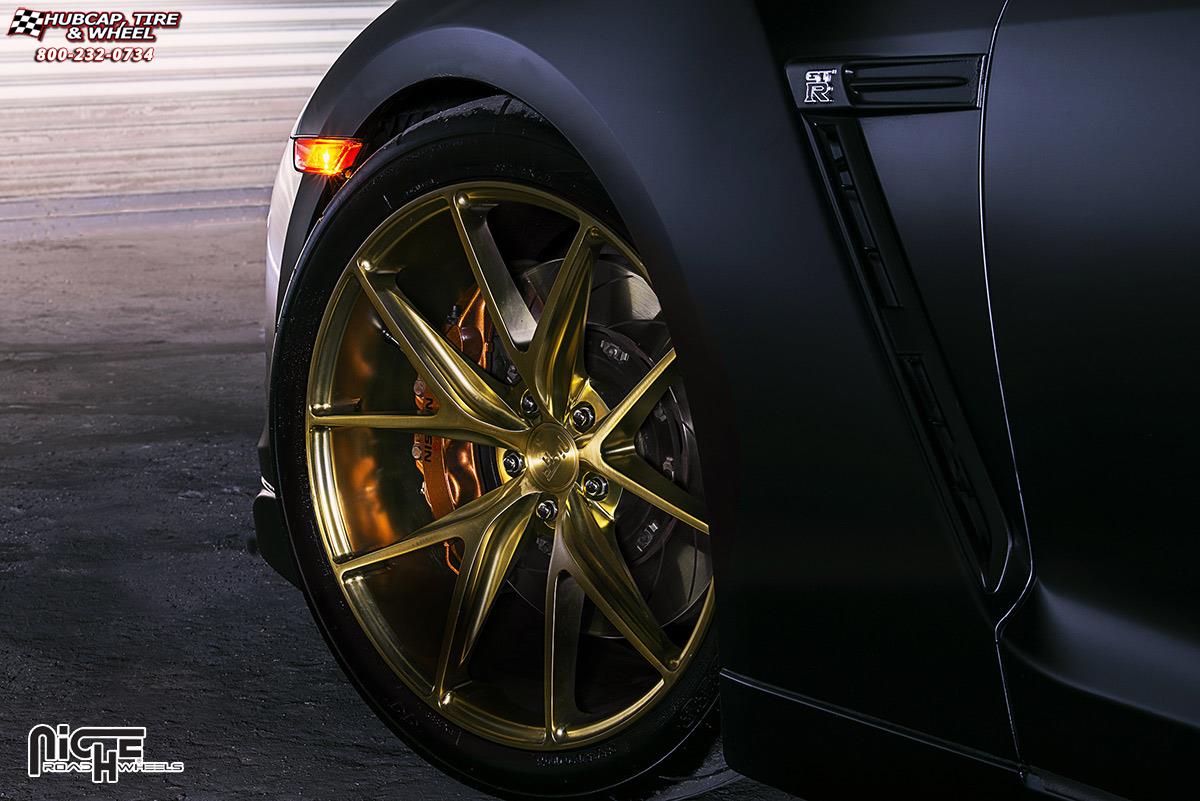 vehicle gallery/nissan gt r niche misano  Hi Luser Polish | Gold Tint wheels and rims