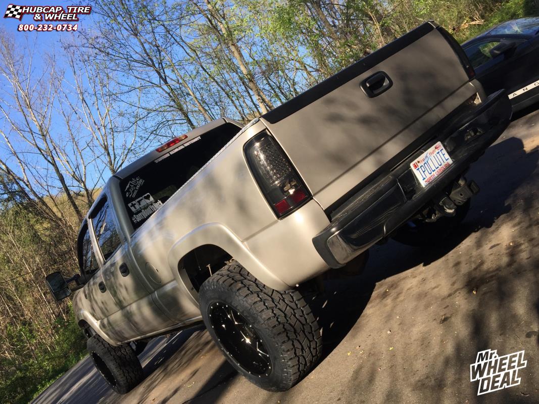 vehicle gallery/2005 chevrolet silverado 2500 hd moto metal mo962 20x12  Gloss Black & Milled wheels and rims