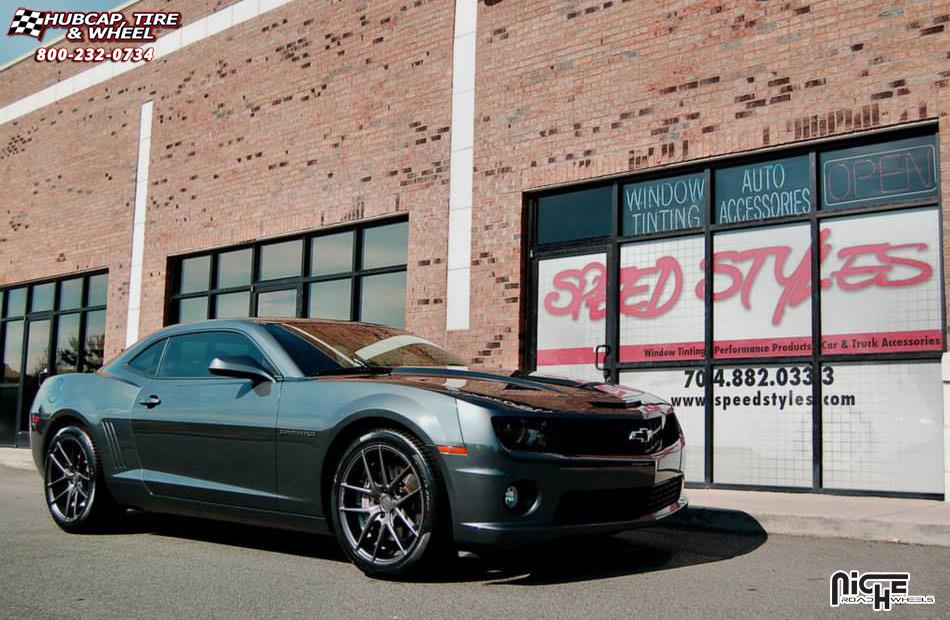 vehicle gallery/chevrolet camaro ss niche targa  Gloss Black with Brushed Face wheels and rims