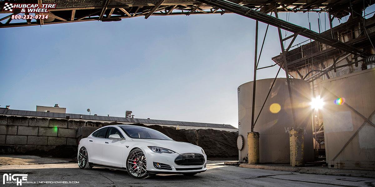 vehicle gallery/tesla s niche esses 22x9  Matte Black wheels and rims