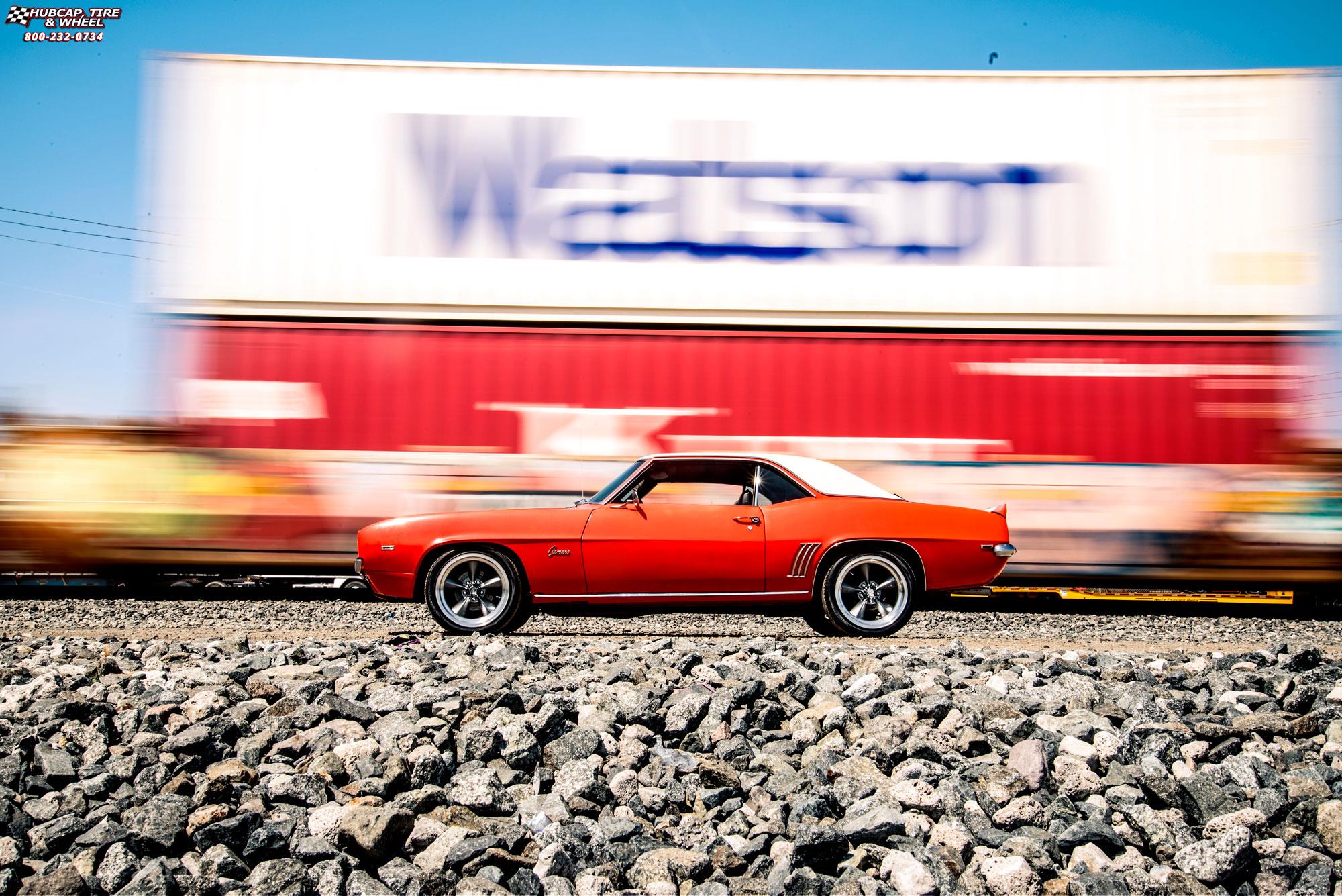 vehicle gallery/chevrolet camaro ss us mags standard u106 18X8  Textured Gray w/ Diamond Cut Lip wheels and rims