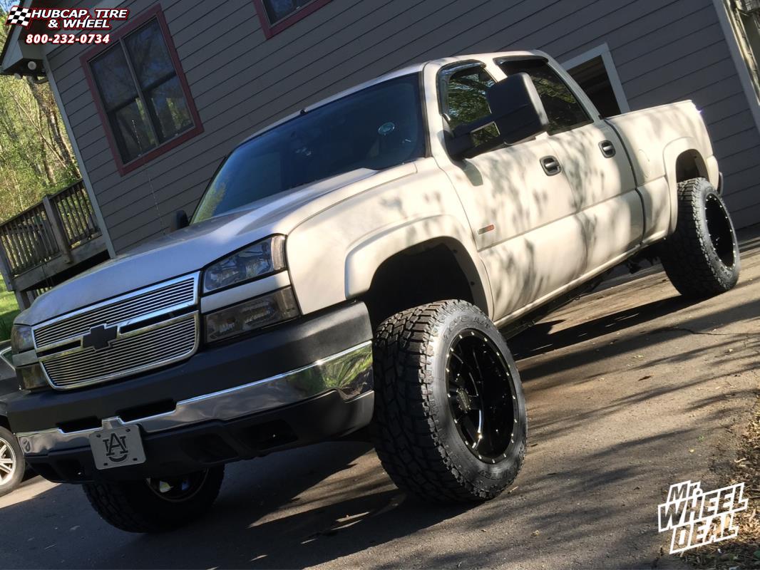 vehicle gallery/2005 chevrolet silverado 2500 hd moto metal mo962 20x12  Gloss Black & Milled wheels and rims