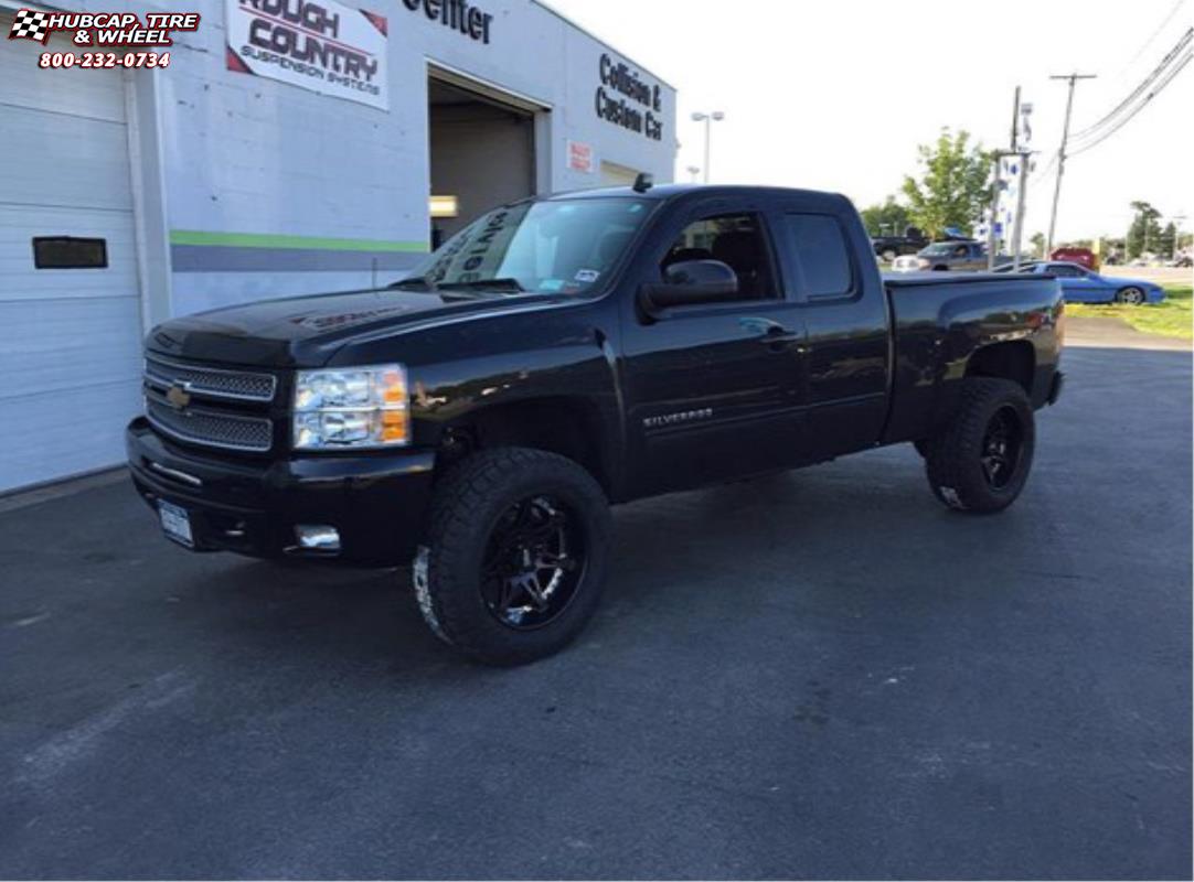 vehicle gallery/chevrolet silverado 1500 moto metal mo961  Satin Black Silver Insert wheels and rims