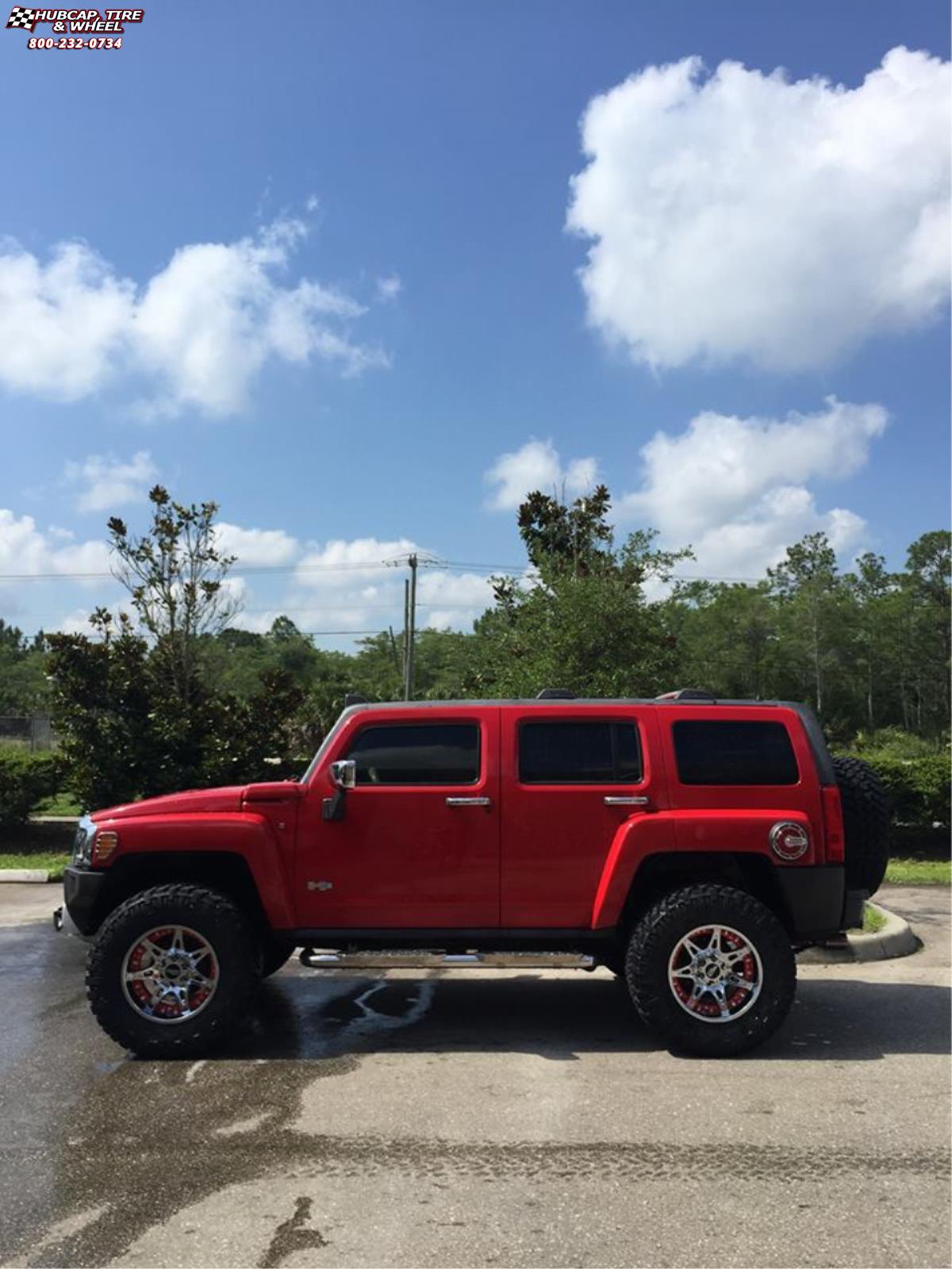 vehicle gallery/hummer h3 moto metal mo961  Chrome Red Insert wheels and rims