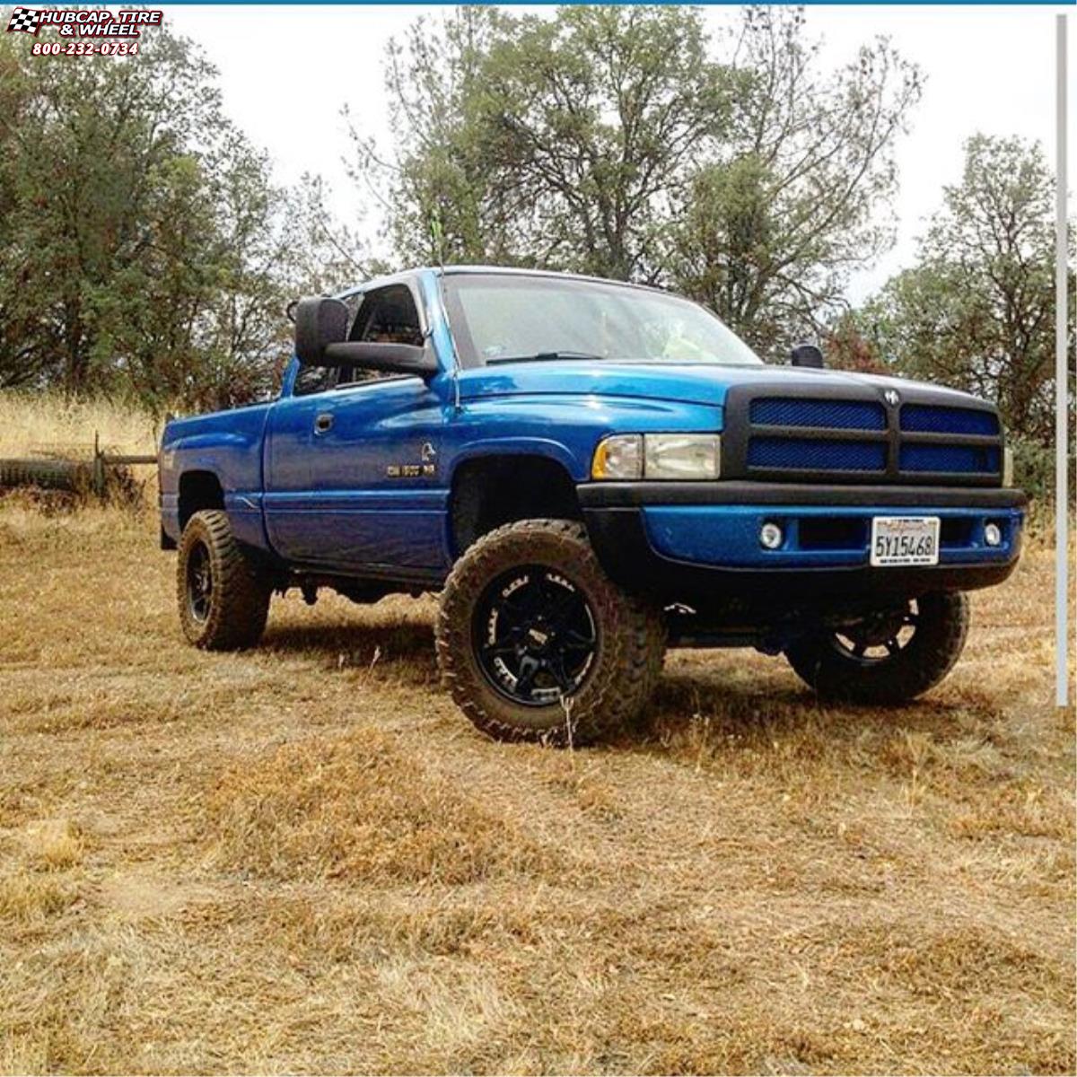 vehicle gallery/dodge ram 1500 moto metal mo961  Satin Black Silver Insert wheels and rims