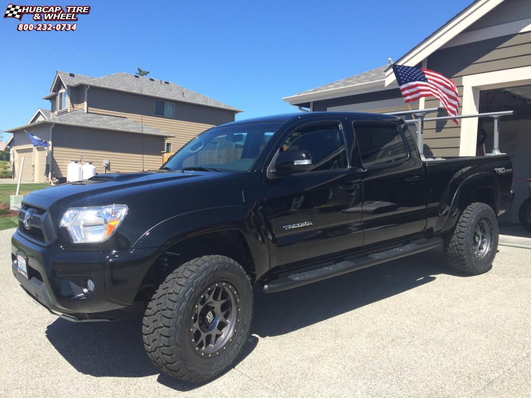 vehicle gallery/2012 toyota tacoma xd series xd127 bully x  Matte Gray and Black Ring wheels and rims