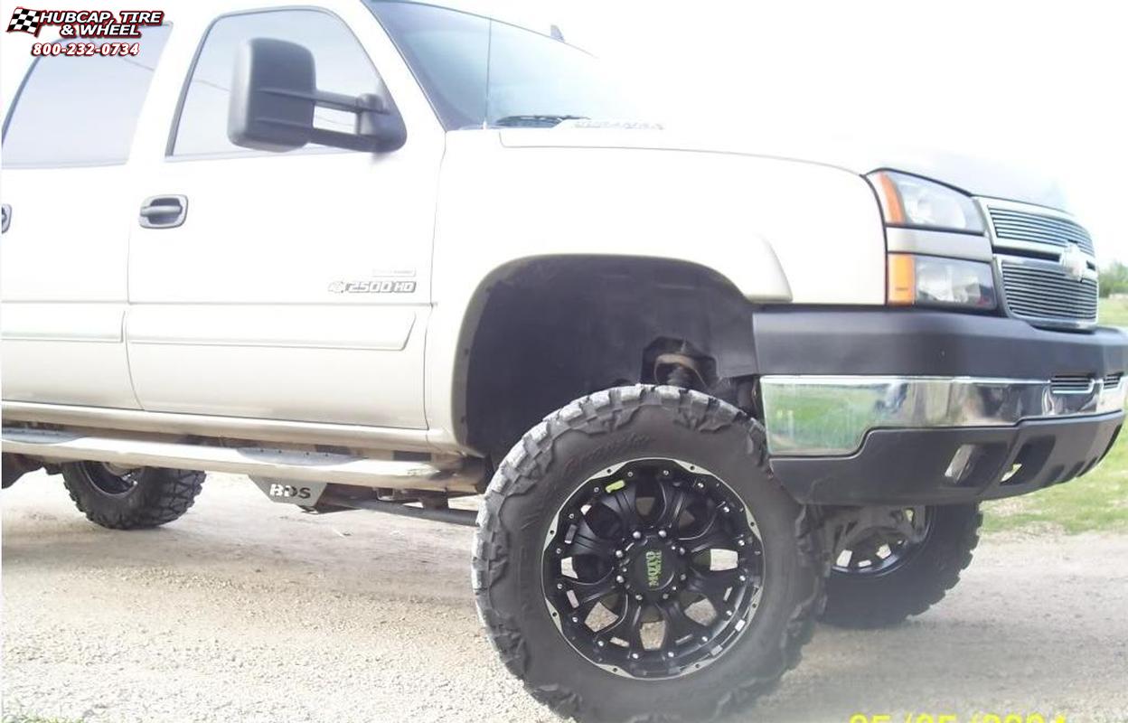 vehicle gallery/2013 chevrolet silverado 2500 hd moto metal moto metal  Black Machined Lip wheels and rims