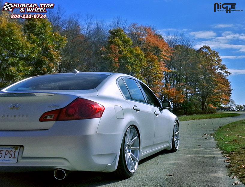 vehicle gallery/infiniti g35 niche essen m146 20x10 Silver & Machined wheels and rims