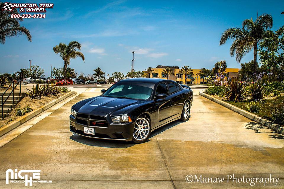 vehicle gallery/dodge charger niche targa m131 20x85  Silver & Machined wheels and rims