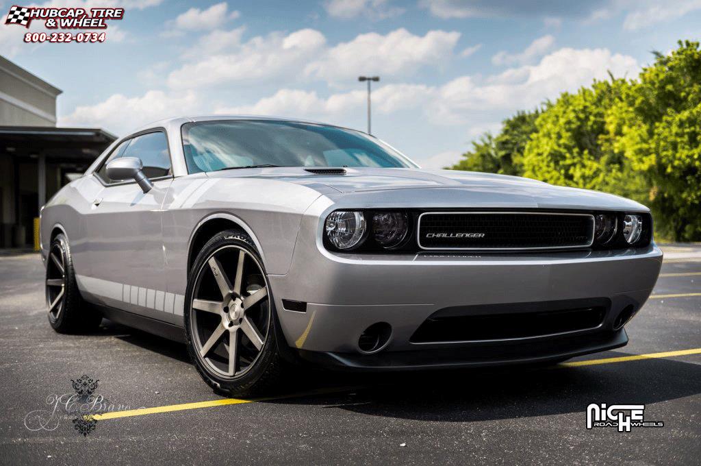 vehicle gallery/dodge challenger niche verona m150 20x9  Black & Machined with Dark Tint wheels and rims