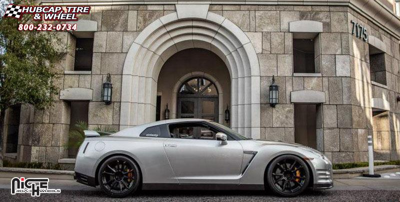 vehicle gallery/nissan gt r niche kicker  Candy Black wheels and rims