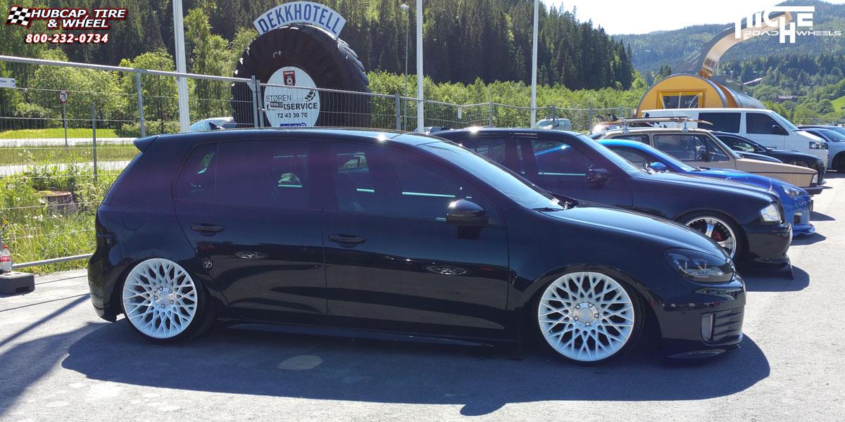 vehicle gallery/volkswagen golf niche citrine m156 18x8  Gloss White & Machined wheels and rims