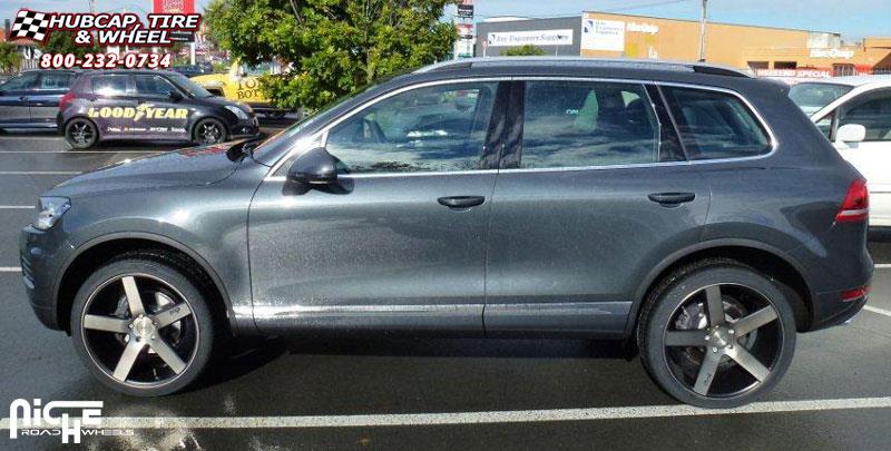 vehicle gallery/volkswagen touareg niche milan m134 suv 22x10  Black & Machined with Dark Tint wheels and rims