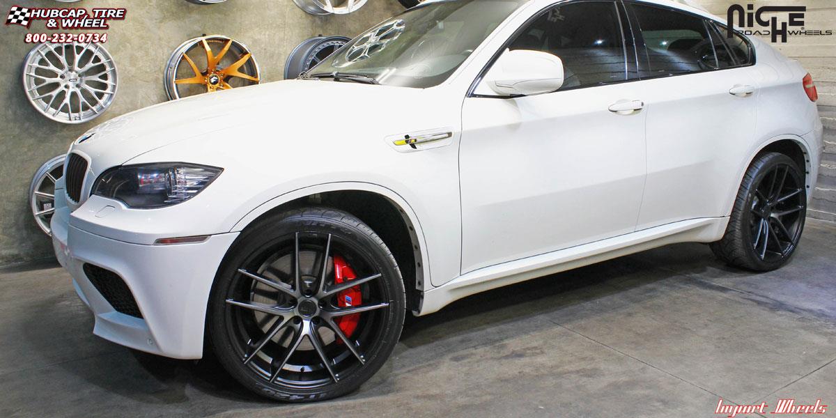 vehicle gallery/bmw x6m niche targa m130 22x9  Black & Machined with Dark Tint wheels and rims