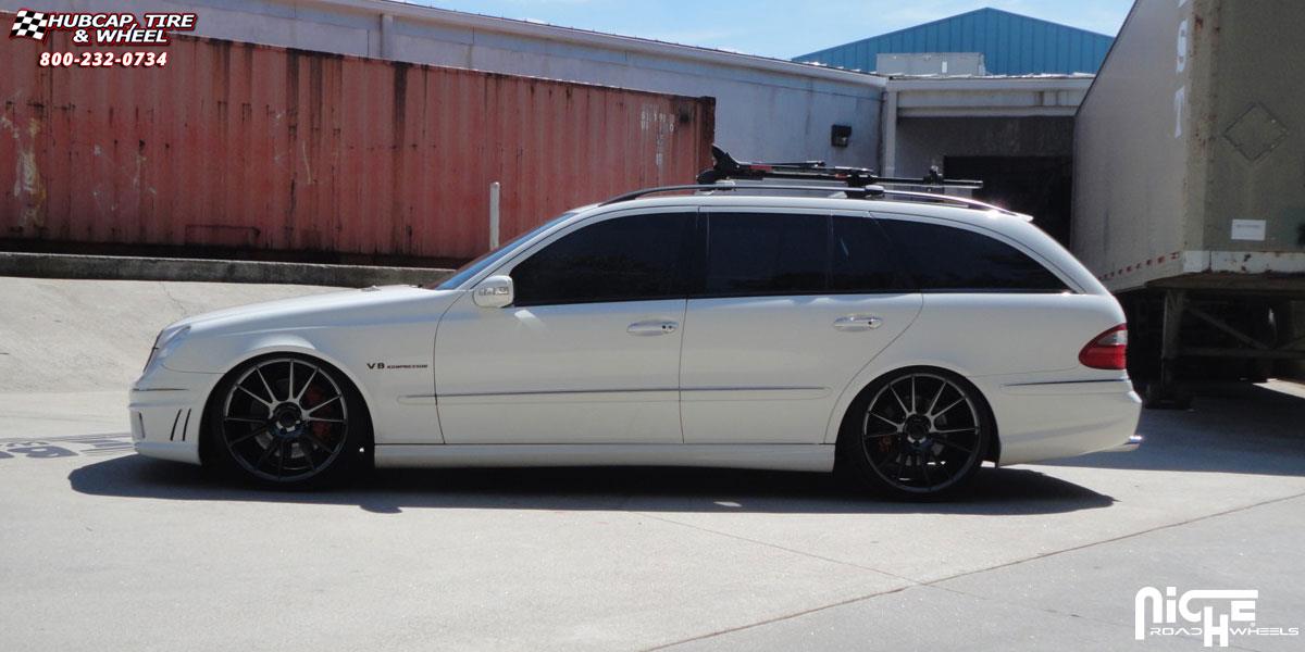 vehicle gallery/mercedes benz e55 niche vicenza m154 20x10  Black Chrome wheels and rims
