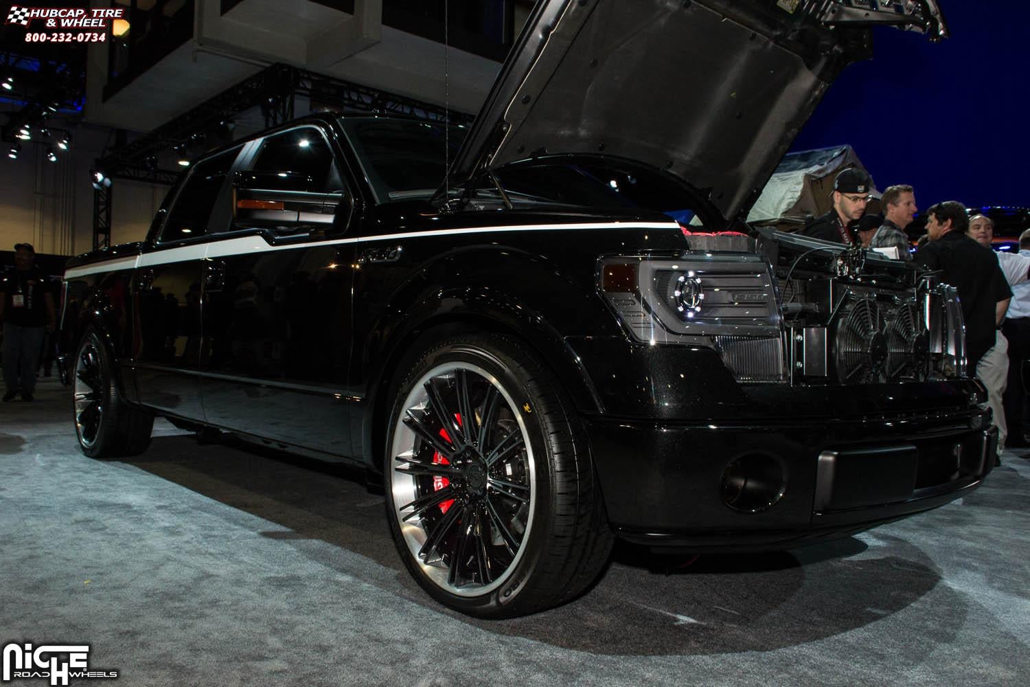vehicle gallery/ford f 150 niche laguna  Gloss Black, Brushed Face. Chrome Lip wheels and rims