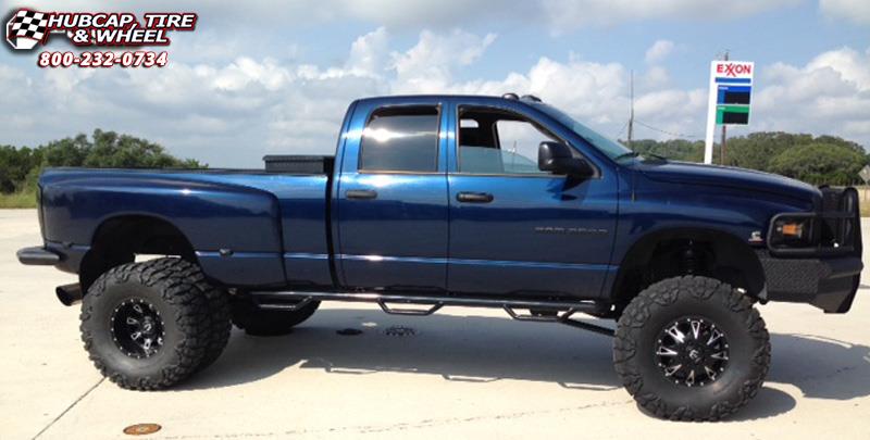 vehicle gallery/dodge ram 2500 dually fuel throttle dually front d513 17X7  Matte Black & Milled wheels and rims