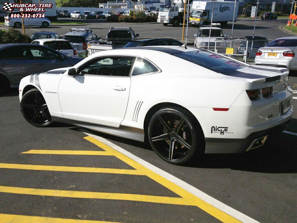 vehicle gallery/chevrolet camaro niche apex m126  Black & Machined with Dark Tint wheels and rims