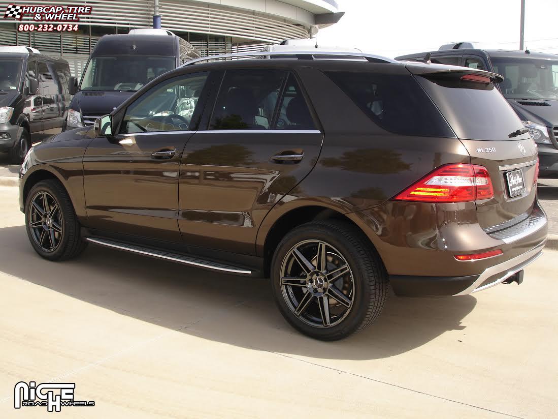 vehicle gallery/mercedes benz ml 350 niche lucerne m141  Black Chrome wheels and rims