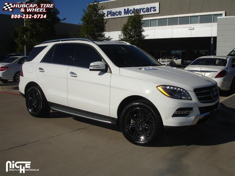 vehicle gallery/mercedes benz ml350 niche lucerne m141  Black Chrome wheels and rims
