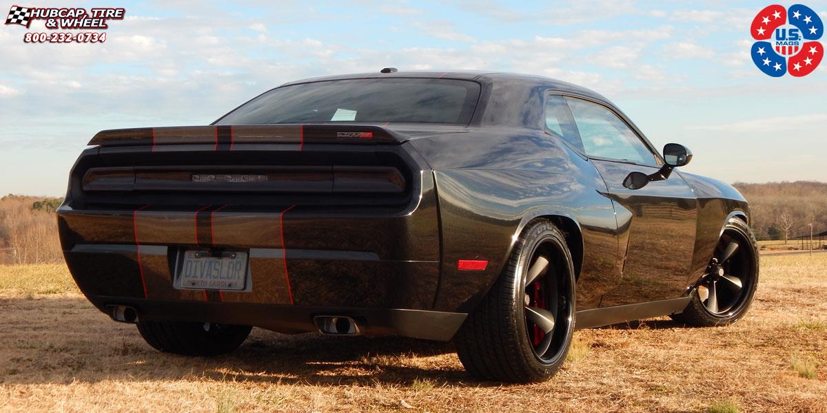 vehicle gallery/dodge challenger us mags standard u500 20X10  Matte Black Center | Gloss Black Lip wheels and rims